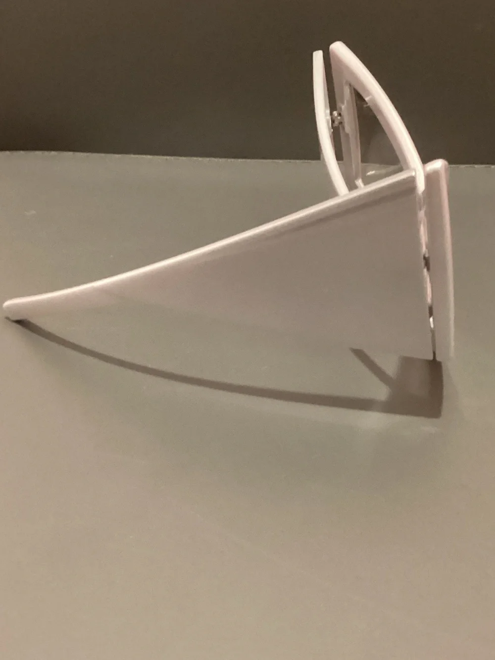 Women’s White Geometric Sunglasses —‎ Bold Angular Frame